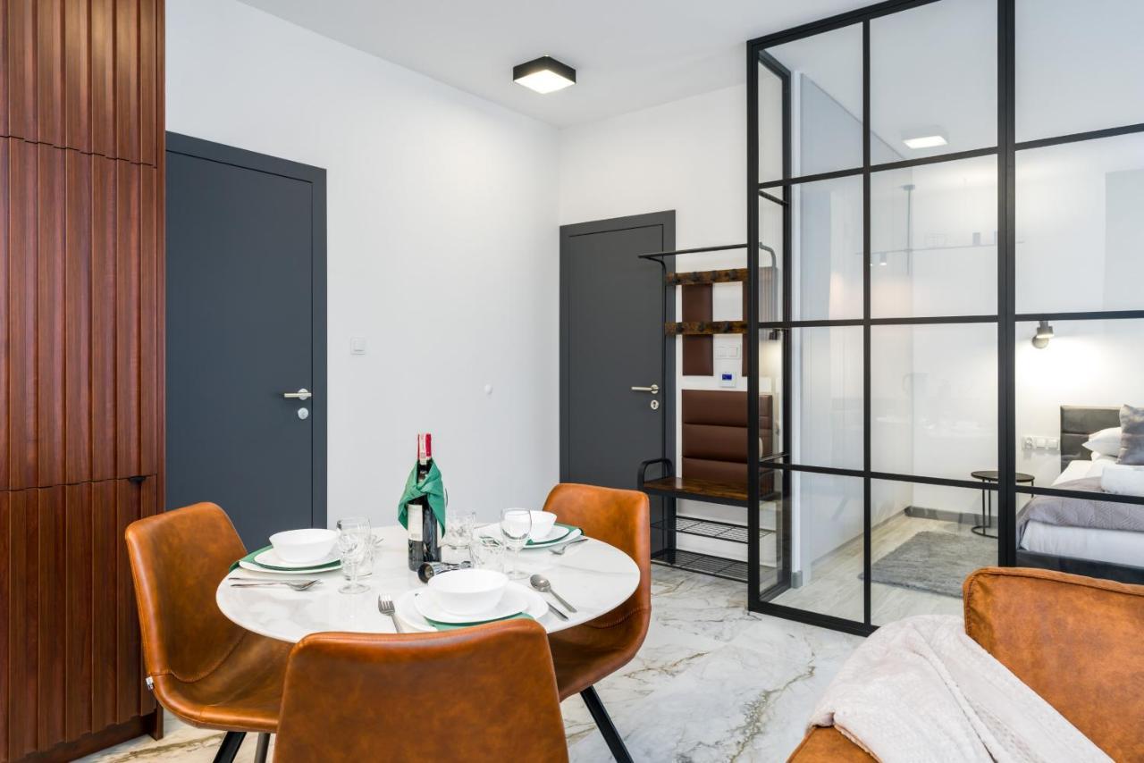 Apartments Poznan Chwaliszewo Residence With Free Garage By Noclegi Renters Eksteriør billede